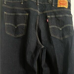 Men’s Levi’s 550 Big & Tall. Dark blue. Size 44x32